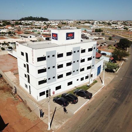 Bravo City Hotel Campo Verde 外观 照片